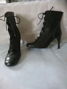 JONES THE BOOTMAKER BLACK LEATHER VICTORIAN STYLE LACE UP HIGH HEEL ANKLE BOOTS - Picture 1 of 7