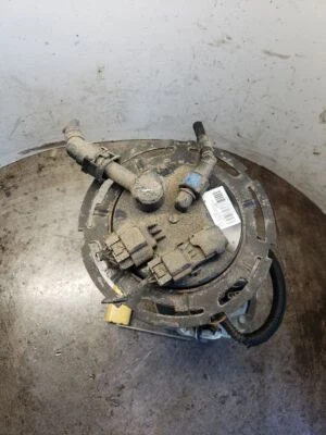 Bomba de combustible usada se adapta a: 2011 conjunto de bomba Buick Enclave montado en tanque grado A Foto 1 de 4