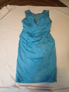 Vestido vaina vintage sin mangas hecho a mano turquesa con detalles plateados - Imagen 1 de 10