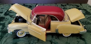 Die-cast Metal 1-18th scale 1950 Chevy Belair Deluxe 2 door 2 tone excellent - Picture 1 of 11