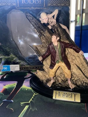 The Hobbit An Unexpected Journey Bilbo Meets Gollum Statue Blu-Ray Box Set - Image 1 of 4