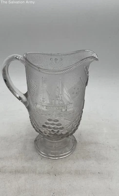 Jarro vintage de cristal transparente em relevo guerra revolucionária com alça - Imagem 1 de 4