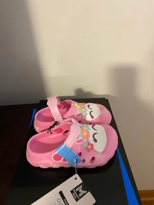 BRAND NEW TODDLER GIRL'S SIZE 9 MEMBER'S MARK CLOG SANDALS - Image 1 of 4