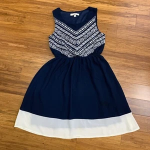 YA Los Angeles Dress Womens Size Medium Navy Sleeveless Fit & Flare White Trim - Picture 1 of 8
