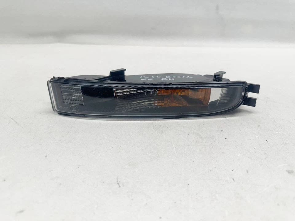 Luz antiniebla lado pasajero Volkswagen Beetle H401135 2012-2016 OEM Foto 1 de 4