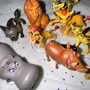 Disney - Juego de 10 figuras o adornos para pasteles del Rey León - Imagen 1 de 3