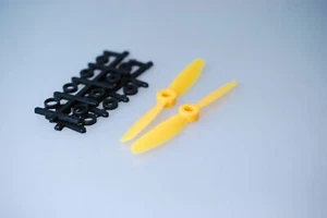 1x Paar 4x4,5 Gelb CCW + CW Propeller Quadrocopter rechts + links drehend - Bild 1 von 1