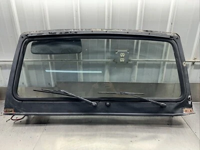 1986-1990 SUZUKI SAMURAI FRONT WINDSHIELD SECTION W/ WIPERS & LINKAGE ORIGINAL - Image 1 of 4