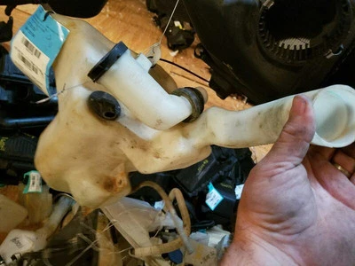 Depósito de lavado compatible con 98-05 CENTURY 221935 Foto 1 de 4