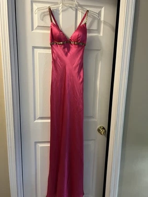 100 % Silk Sherri Hill Gown with Bow Back.  Size 2 GUC!  - Image 1 of 4