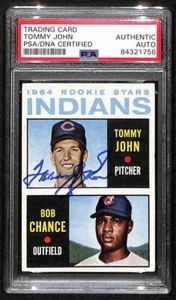 Tommy John Indians autografiado 1964 Topps novato #146 PSA/DNA automático 193413 - Imagen 1 de 2