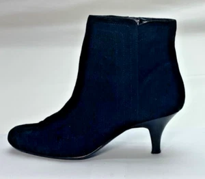 Anne Klein iFlex schwarze Wildleder-Stiefeletten Größe 7 1/2 -- M Reißverschluss an den Seiten - mittlerer Absatz - Bild 1 von 6