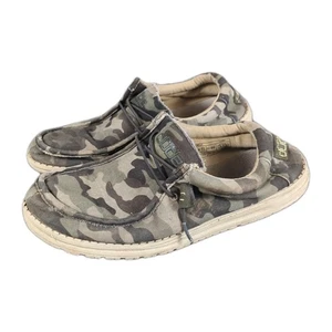 Hey Dude Wally Shoes Mens Size 11 Camo Canvas Slip On Loafers Casual Comfort - Picture 1 of 9