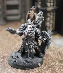 Iron Hands Lieutenant with Storm Shield - Kitbash, Painted, ID#2261 - Imagen 1 de 10