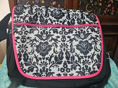 Target 粉色 黑色 白色锦缎 邮差包 骷髅贵宾犬 Emo 复古花卉 — 第 1/4 张图片