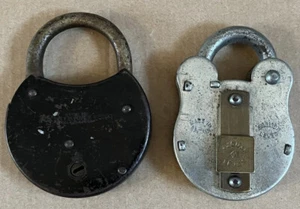 VINTAGE YALE JUNIOR VORHÄNGESCHLOSS & SICHERES 4-HEBEL-VORHÄNGESCHLOSS OHNE SCHLÜSSEL - Bild 1 von 3