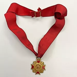 1920's DeMolay Officers Cross Crown Medallion Red Enamel Medal with Ribbon - Picture 1 of 7