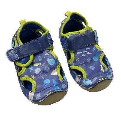 Zapatos de verano Stride Rite para niños pequeños talla 6 Foto 1 de 3