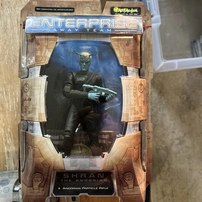 Figura de equipo visitante Star Trek Enterprise. Rifle de partículas Shran The Andorian Foto 1 de 4