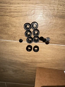 Thermaltake Wasser Hart Rohrverschraubungen schwarz 6 Komplettset Stück 2 Ersatzteile + Kappen - Bild 1 von 3