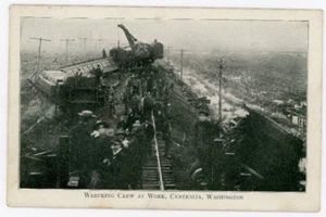 Vintage Postkarte Abwrackbesatzung bei der Arbeit Centrailia Wa Eisenbahn Zug - Bild 1 von 2