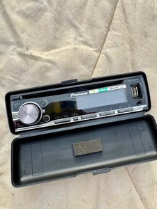 RADIO PER AUTO PIONEER DEH-X5700BT FUNZIONANTE - Foto 1 di 9
