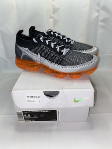 vapormax naranjas y negras