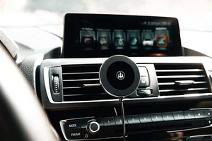 Zeus Supporto di Ricarica Wireless Premium per Auto | Ricarica Wireless Rapida Certificata Qi i - Foto 1 di 5