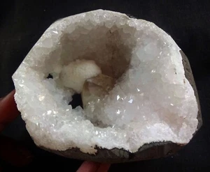 STUNNING OKENITE BALL W/ CALCITE CRYSTALS IN MM QUARTZ GEODE ROCKS MINERALS+27.2 - Picture 1 of 5