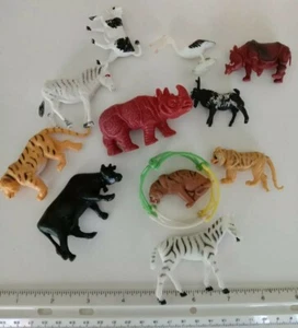 Menge 12 Vintage Hong Kong Toys PVC Spielzeug Tiere Zoo Tiger Zebra Rino - Bild 1 von 7
