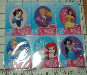 Disney Princess Ad-Fab™ Peel & Stick selbstklebende Stoffapplikation Elsa Anna Belle - Bild 1 von 8
