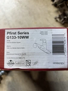 NEW Pfister G13310WW Pfirst Series 1-Handle Pull-Out Kitchen Faucet in White - Picture 1 of 2