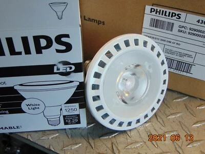 Philips Dimmable LED BULB 19 W FLOOD DIMMABLE 3000K E26 Medium LED Lamp 430017 - Image 1 of 3