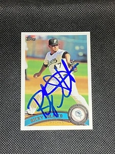 Ricky Nolasco Florida Marlins 2011 Topps signierte Autokarte #637 ~ COA - Bild 1 von 3
