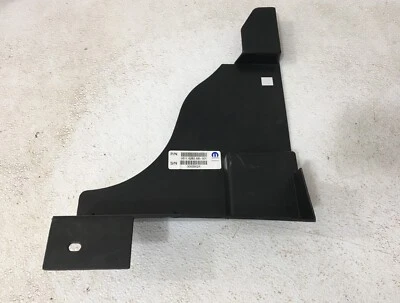 Genuine Mopar OEM Undercar Cover Splash Shield Front Right 2009-20 Dodge Journey - Imagem 1 de 4