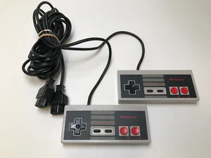 2 Mando a distancia original Nintendo OEM NES - no probado como está/las piezas pueden funcionar - Imagen 1 de 1