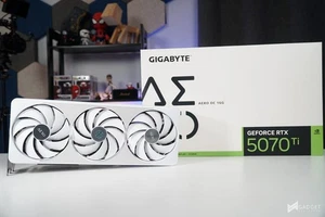 GIGABYTE - NVIDIA GeForce RTX 5070 Ti AERO OC 16G GDDR7 PCI Express 5.0 - White - Bild 1 von 3