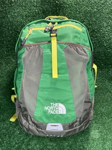 The NorthFace Recon Green/Gay Rucksack Flexvent Schule/Wandern/Fitnessstudio/Fahrrad Rucksack. - Bild 1 von 12