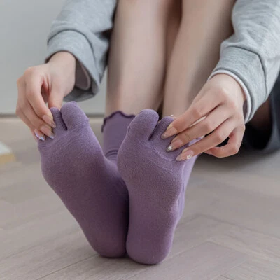 4 pares de calcetines Tabi para mujeres niñas divididos dos dedos lisos suaves estilo japonés preppy Foto 1 de 4
