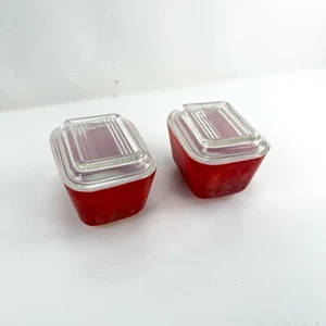 Set of 2 Vintage Red PYREX Refrigerator Dishes With Clear Lids 501 Retro Set - Picture 1 of 14