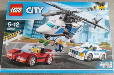 LEGO City High-speed Chase 60138 Toy Building Kit 294 pcs - Image 1 of 4