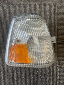 Front Right Head Light Side Turn Signal Corner Lens Blinker Volvo 240 244 245 - Picture 1 of 3