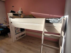 Kinderbett bzw. Hochbett - Bild 1 von 4