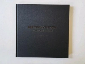 Seltene OOP Defy Convention 20 Jahre DC auf Foto Mike Blabac Extremsport - Bild 1 von 10