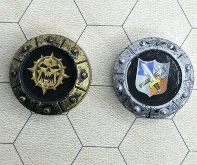 Battleground Crossbows & Catapults - Set of 2 Tokens - Skull / Shield - Moose - Image 1 of 4