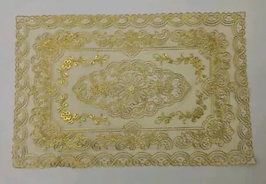 Vintage 7 pz. Tovagliette in pizzo vinile bianco con oro goffrato - Foto 1 di 5