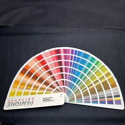Pantone Shopping Color Guide - Deck Palette Fan Fashion Design Colors 2017 Crisp - Image 1 of 4