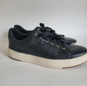 Kizik Vegas Black Leather Sneakers hands free size Men 10.5 Wide Women size 12 W - Picture 1 of 8