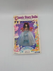 Nuevo kit artesanal de papel 1993 Passtime Activities Classic Story Dolls Blancanieves - Imagen 1 de 5