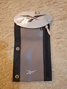 De colección Reebok Mead Bolsa con Cremallera 3 Anillos Carpeta Lápiz Bolígrafo Guardián Marrón - Imagen 1 de 2